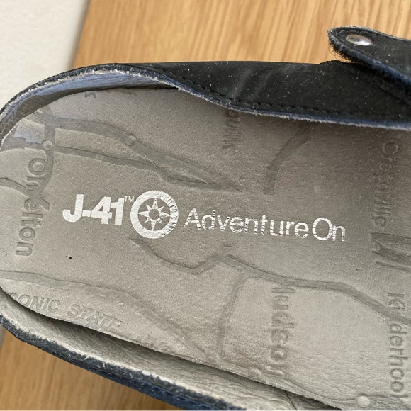 J-41 Size 11 Black Mary Jane Shoes - Picture 4 of 8